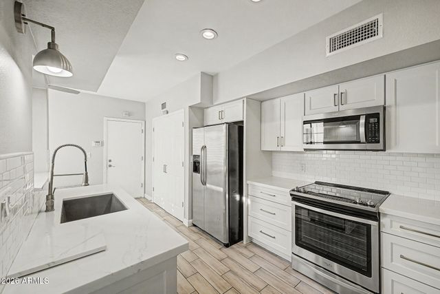 1843 E SARAH Lane, Tempe, AZ 85284