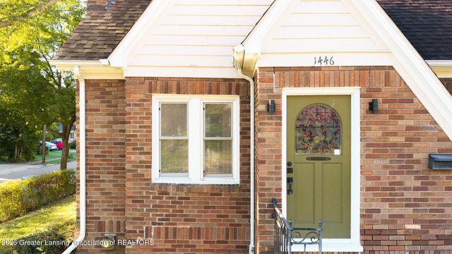 1446 E Oakland Avenue, Lansing, MI 48906