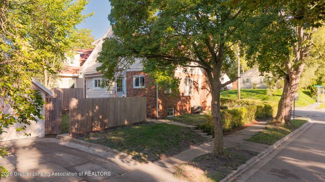 1446 E Oakland Avenue, Lansing, MI 48906