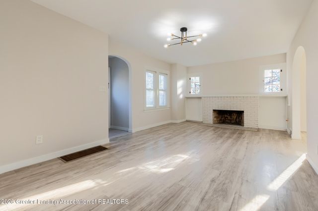1446 E Oakland Avenue, Lansing, MI 48906