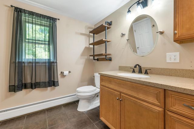 5 Concord Way, Rochester, NH 03867