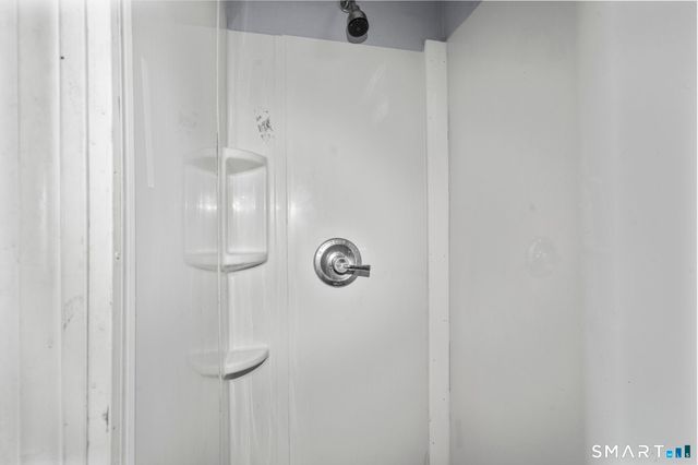 33 Albert Place 2, Waterbury, CT 06702