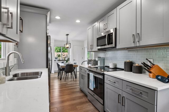 1660 Melrose Avenue, Saint Louis Park, MN 55426