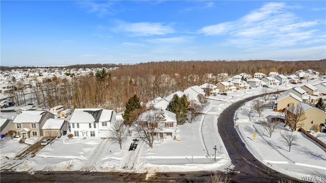 6521 White Oak, Hamburg, NY 14085