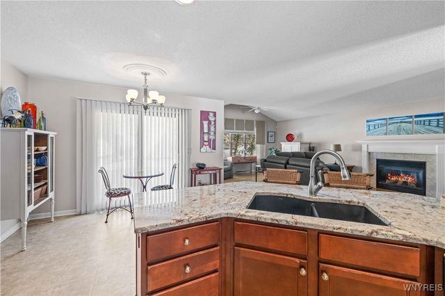 6521 White Oak, Hamburg, NY 14085