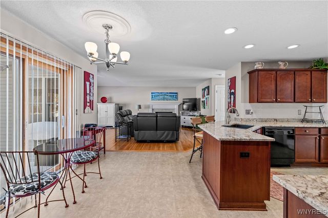 6521 White Oak, Hamburg, NY 14085