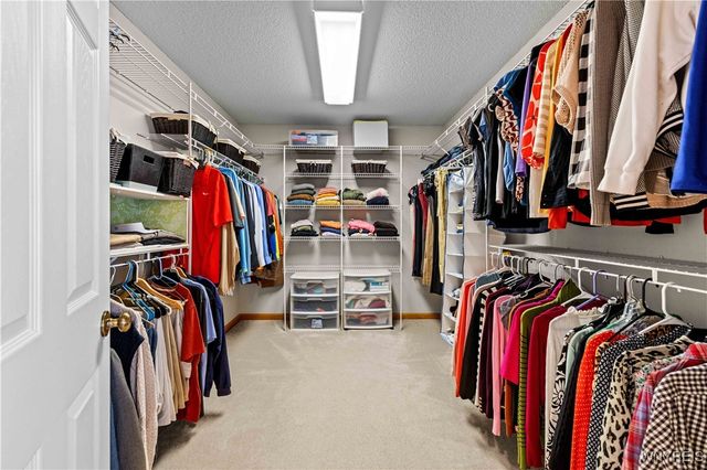 6521 White Oak, Hamburg, NY 14085