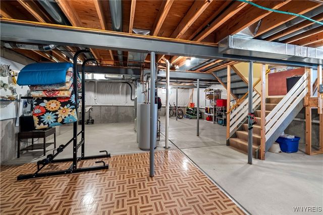 6521 White Oak, Hamburg, NY 14085