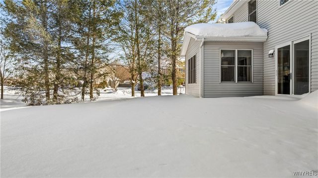 6521 White Oak, Hamburg, NY 14085