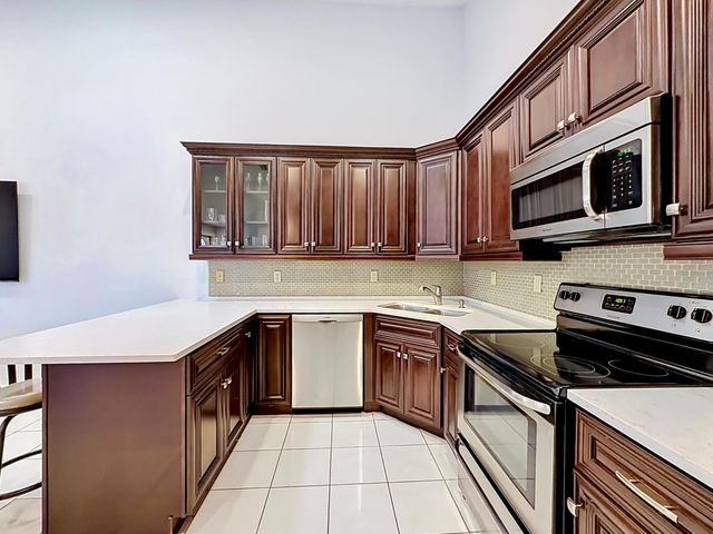 9695 Boca Gardens Parkway B, Boca Raton, FL 33496