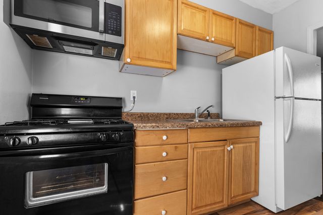 2120 Van Wie Avenue, Rockford, IL 61103