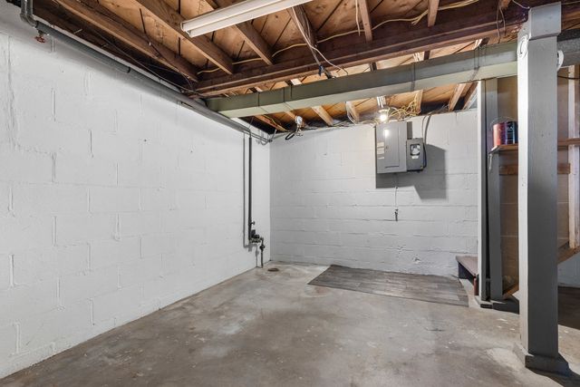 2120 Van Wie Avenue, Rockford, IL 61103