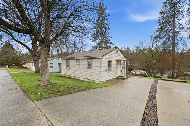 3105 W Rosamond Ave, Spokane, WA 99224