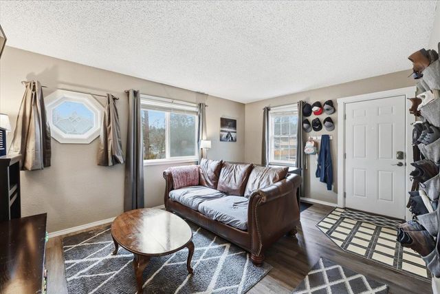 3105 W Rosamond Ave, Spokane, WA 99224