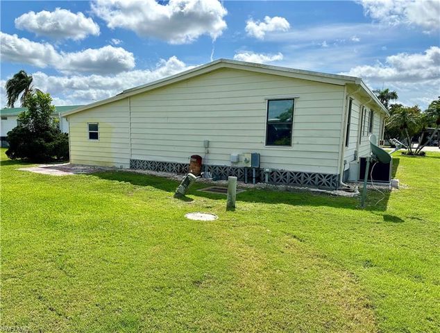 26287 Queen Mary LN, Bonita Springs, FL 34135