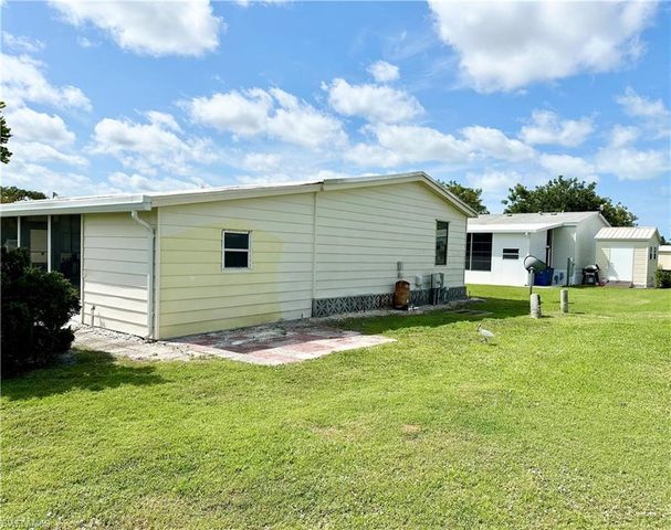 26287 Queen Mary LN, Bonita Springs, FL 34135