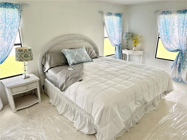 26287 Queen Mary LN, Bonita Springs, FL 34135