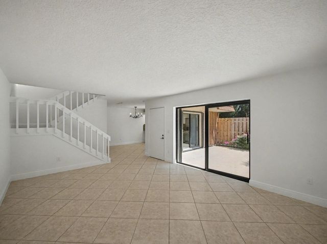 825 Center Street 12a, Jupiter, FL 33458