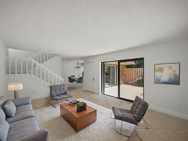 825 Center Street 12a, Jupiter, FL 33458