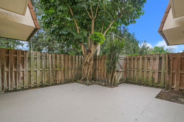 825 Center Street 12a, Jupiter, FL 33458