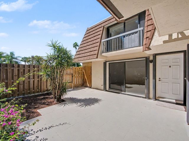 825 Center Street 12a, Jupiter, FL 33458