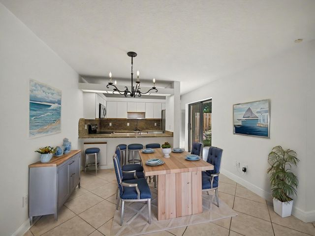 825 Center Street 12a, Jupiter, FL 33458