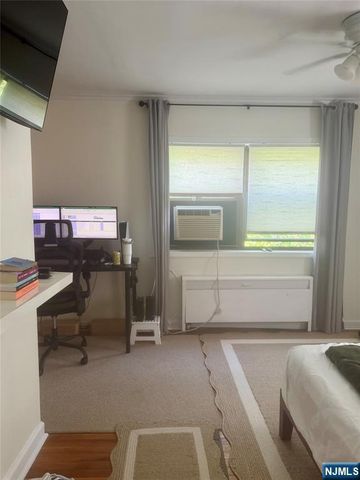3061 Edwin 5j, Fort Lee, NJ 07024