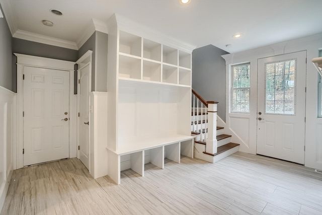 19 Stoney Brook Rd, Hopkinton, MA 01748