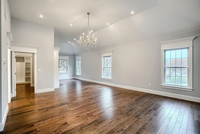 19 Stoney Brook Rd, Hopkinton, MA 01748