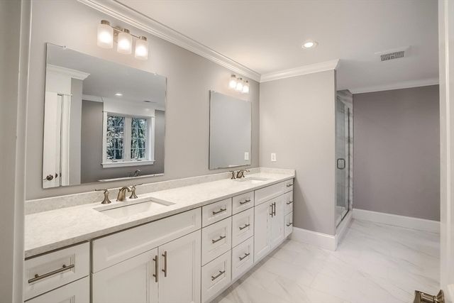 19 Stoney Brook Rd, Hopkinton, MA 01748