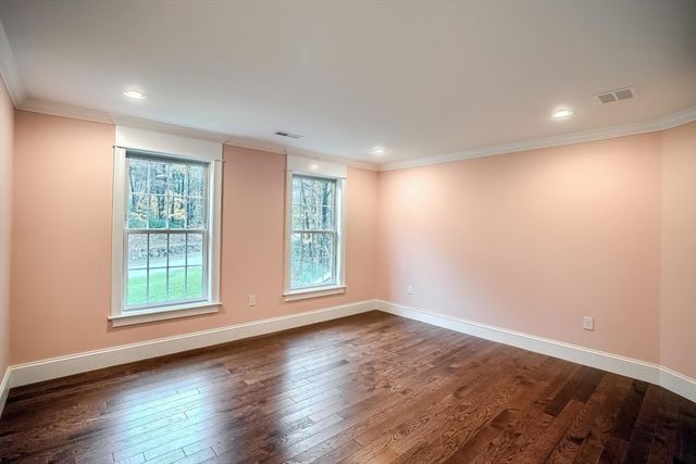 19 Stoney Brook Rd, Hopkinton, MA 01748