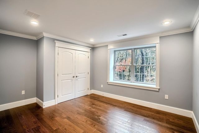 19 Stoney Brook Rd, Hopkinton, MA 01748