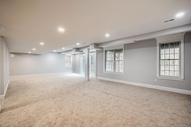 19 Stoney Brook Rd, Hopkinton, MA 01748