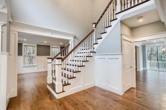 19 Stoney Brook Rd, Hopkinton, MA 01748