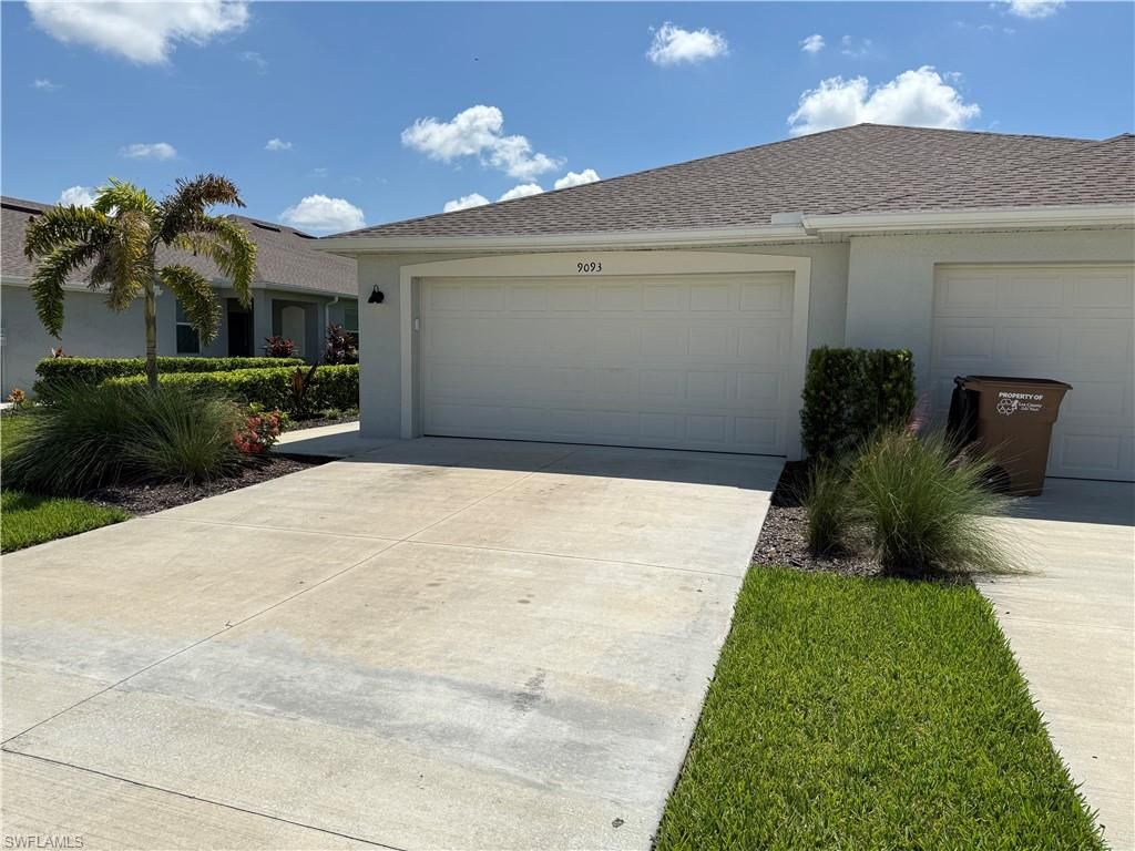 9093 Leatherwood LOOP, LEHIGH ACRES, FL 33936 — photo 2