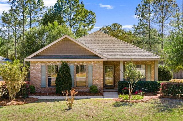 100 Camellia Court, Freeport, FL 32439