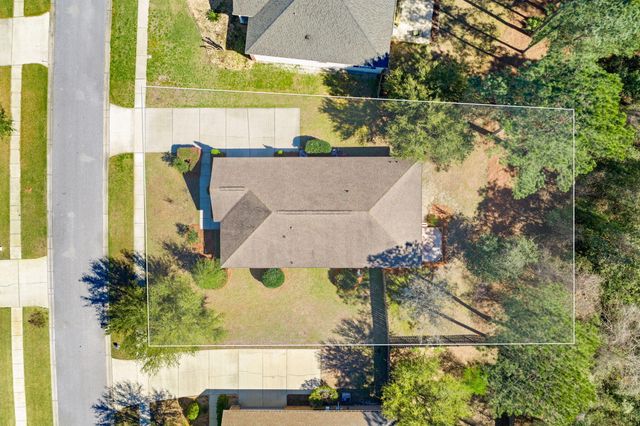 100 Camellia Court, Freeport, FL 32439