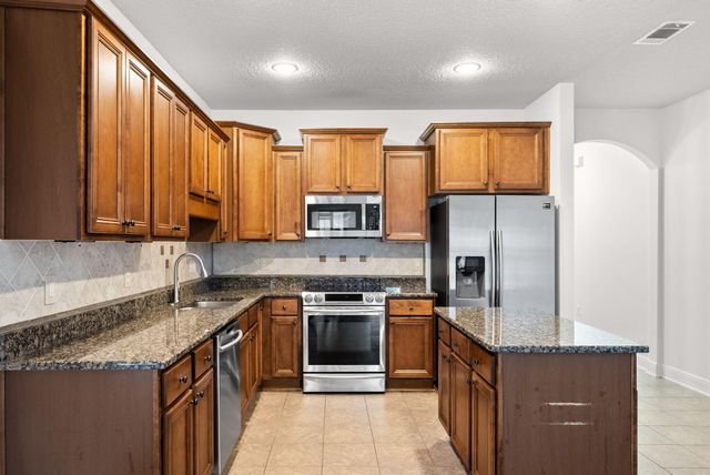 100 Camellia Court, Freeport, FL 32439