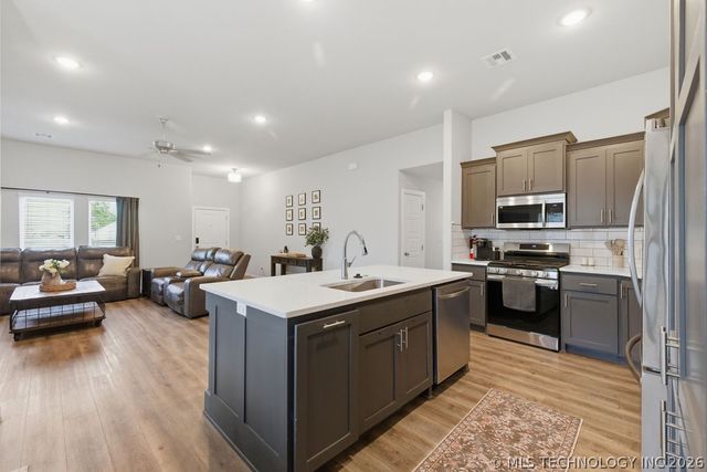 14736 S Maplewood Place, Bixby, OK 74008