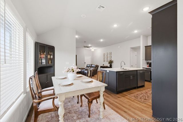 14736 S Maplewood Place, Bixby, OK 74008