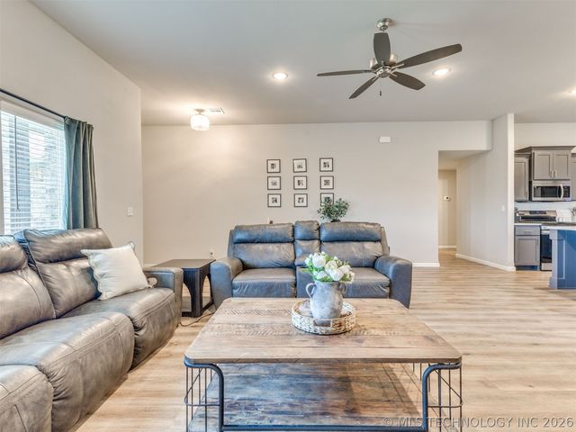 14736 S Maplewood Place, Bixby, OK 74008