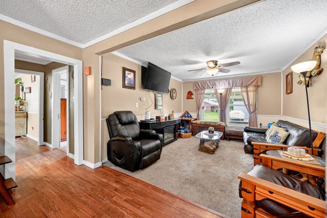 610 Crooked Creek Road, Edgewood, TX 75117