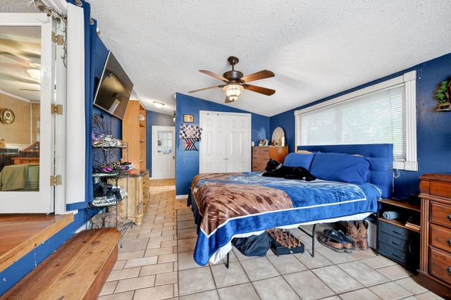 610 Crooked Creek Road, Edgewood, TX 75117