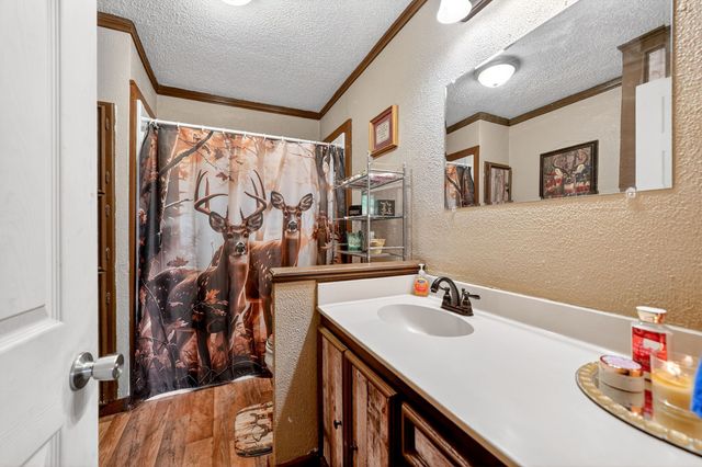 610 Crooked Creek Road, Edgewood, TX 75117