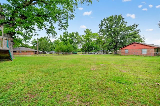 610 Crooked Creek Road, Edgewood, TX 75117
