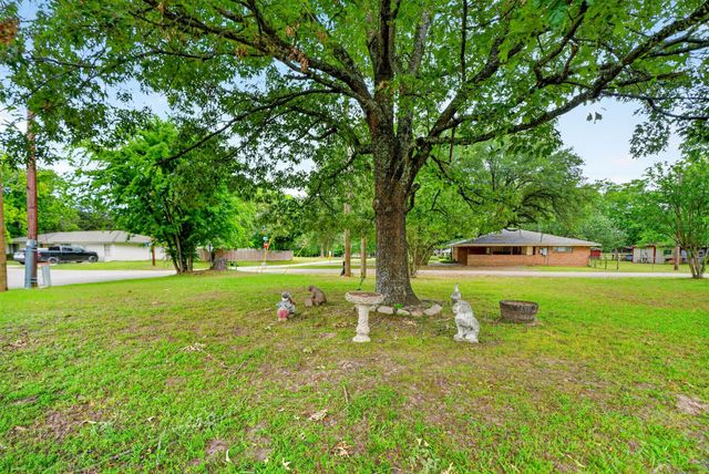 610 Crooked Creek Road, Edgewood, TX 75117