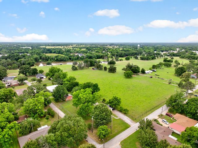 610 Crooked Creek Road, Edgewood, TX 75117