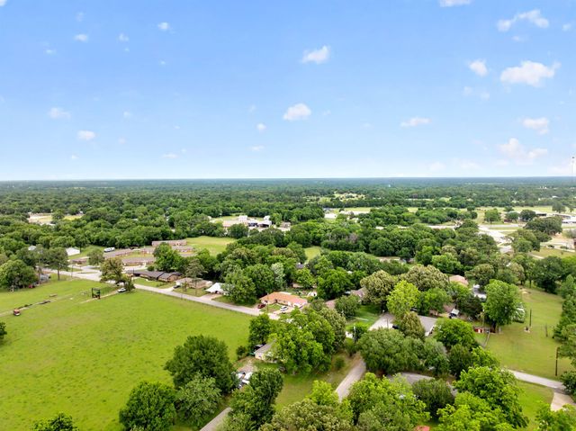 610 Crooked Creek Road, Edgewood, TX 75117