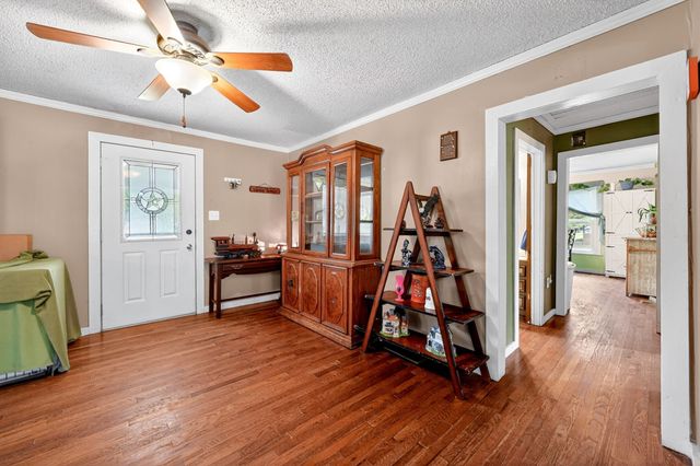 610 Crooked Creek Road, Edgewood, TX 75117