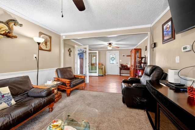 610 Crooked Creek Road, Edgewood, TX 75117